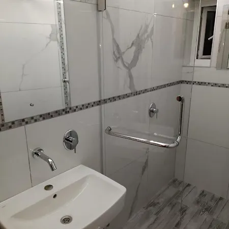 Pemptos-3bedroom-2bathroom-balcony-seaview *
