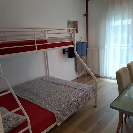 Apartament Seafront Apartment - Sleeps 13 - Parking - Balcony *